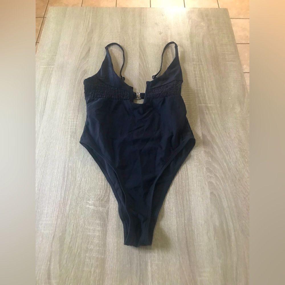 Classy & Sassy “Size M” Black Swimsuit